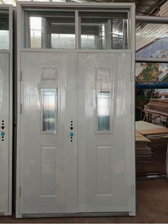 盐池学校教室门 盐池学校教室门