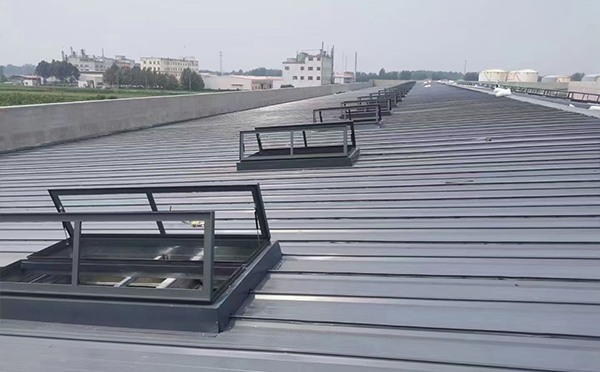 某中学室内体育馆盐池排烟窗改造项目