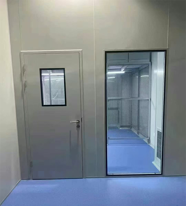 学校教学楼完成盐池防火门标准化安装