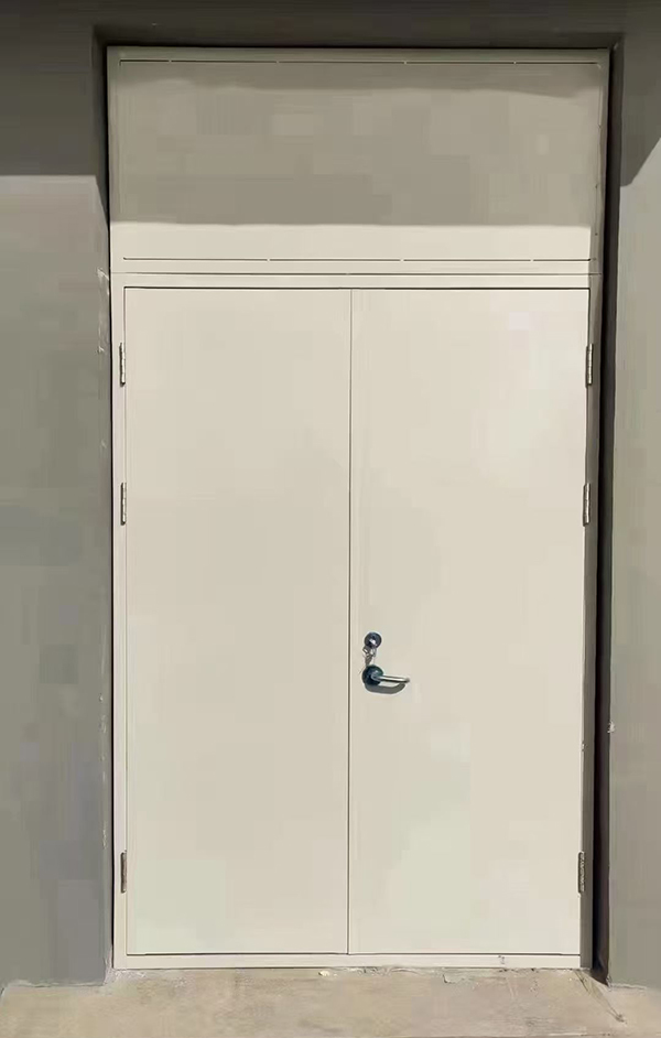 展览馆项目完成大跨度盐池防火门安装